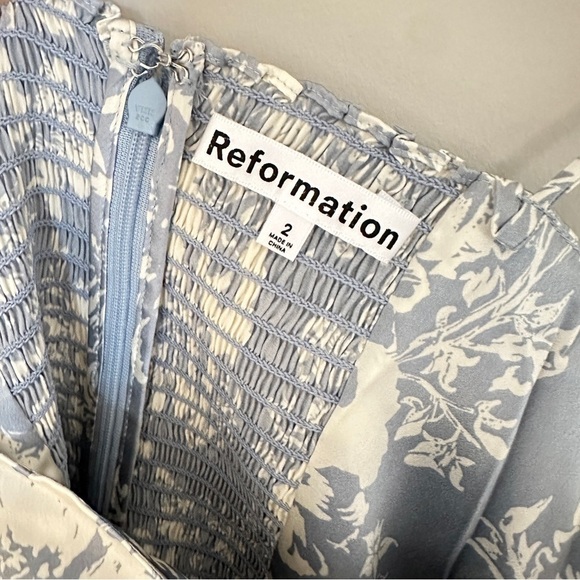 NEW Reformation Frankie Silk Dress in Porcelain Blue Floral |  size 2 - Picture 9 of 12